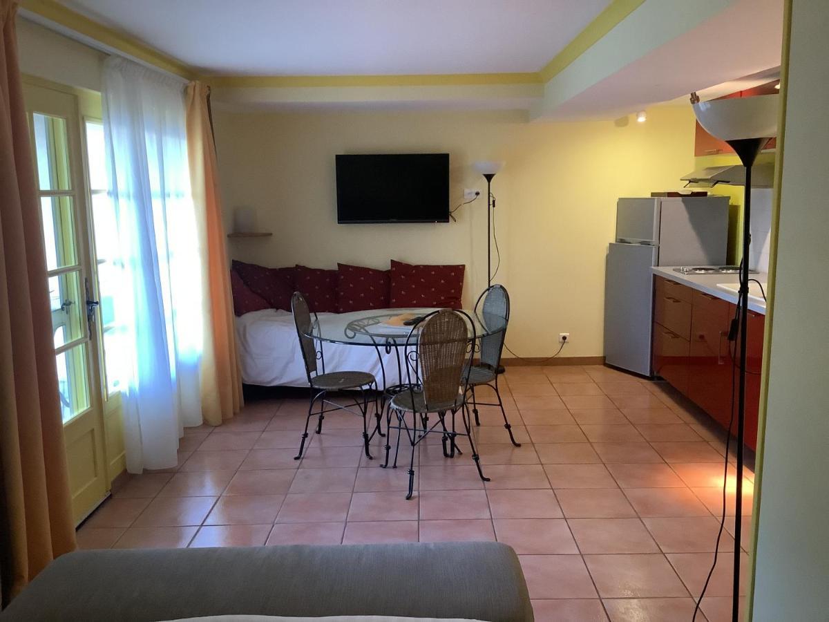 Residence Le Saint Victor Fontvieille Extérieur photo