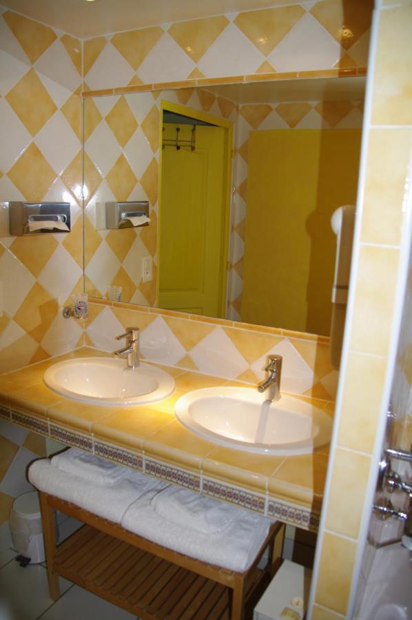 Residence Le Saint Victor Fontvieille Extérieur photo