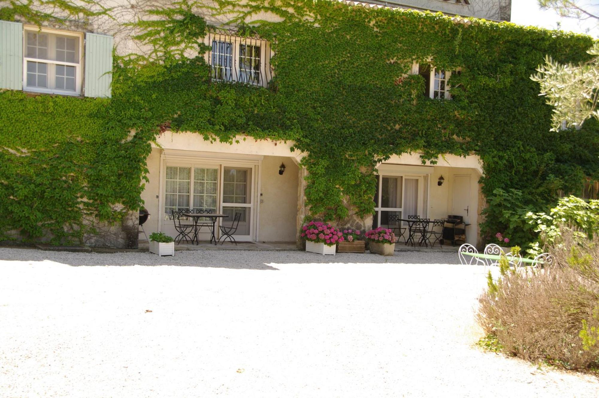 Residence Le Saint Victor Fontvieille Extérieur photo