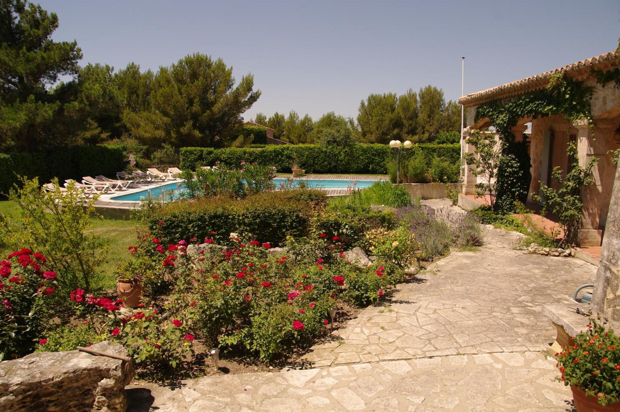 Residence Le Saint Victor Fontvieille Extérieur photo