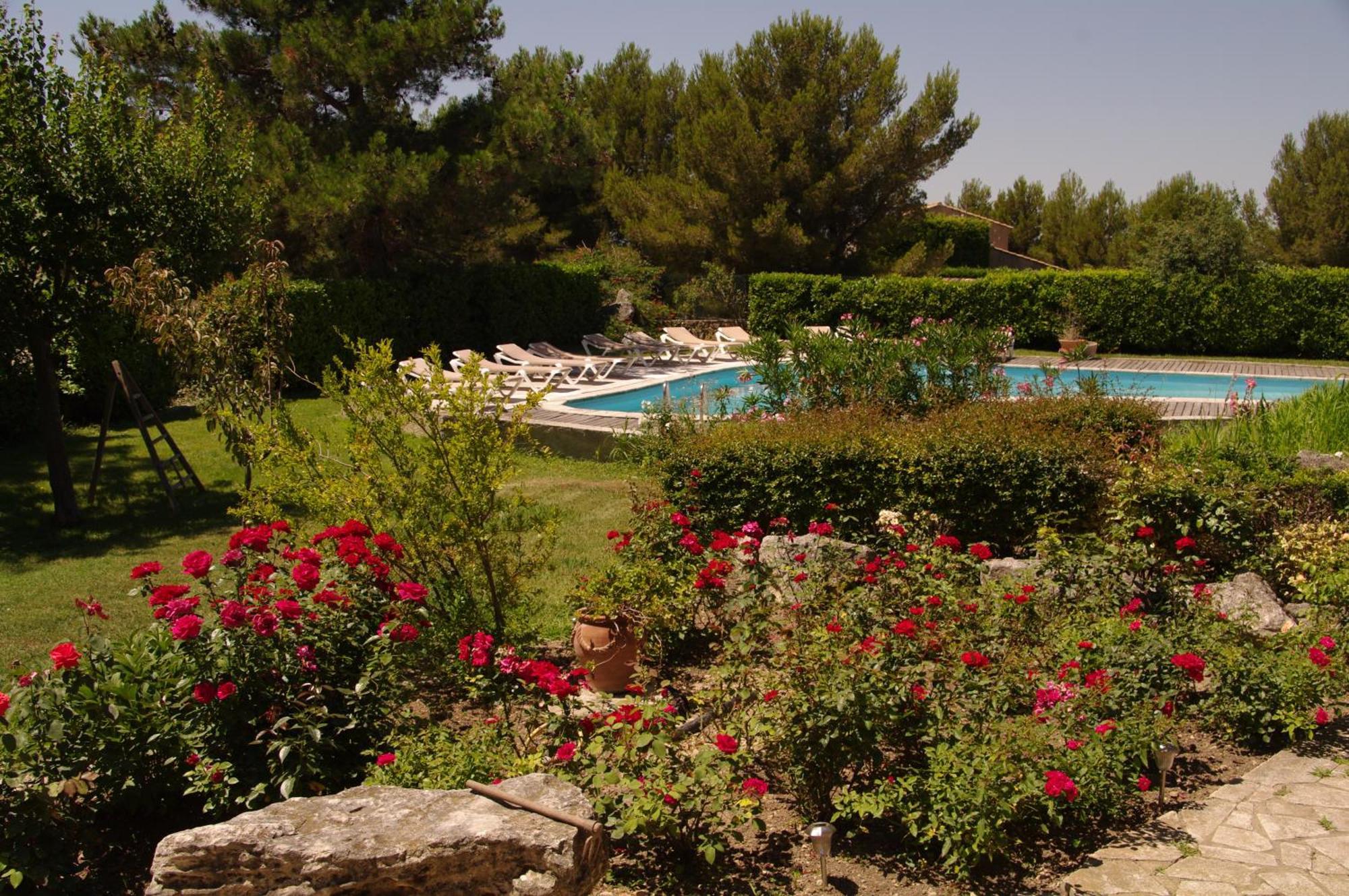 Residence Le Saint Victor Fontvieille Extérieur photo
