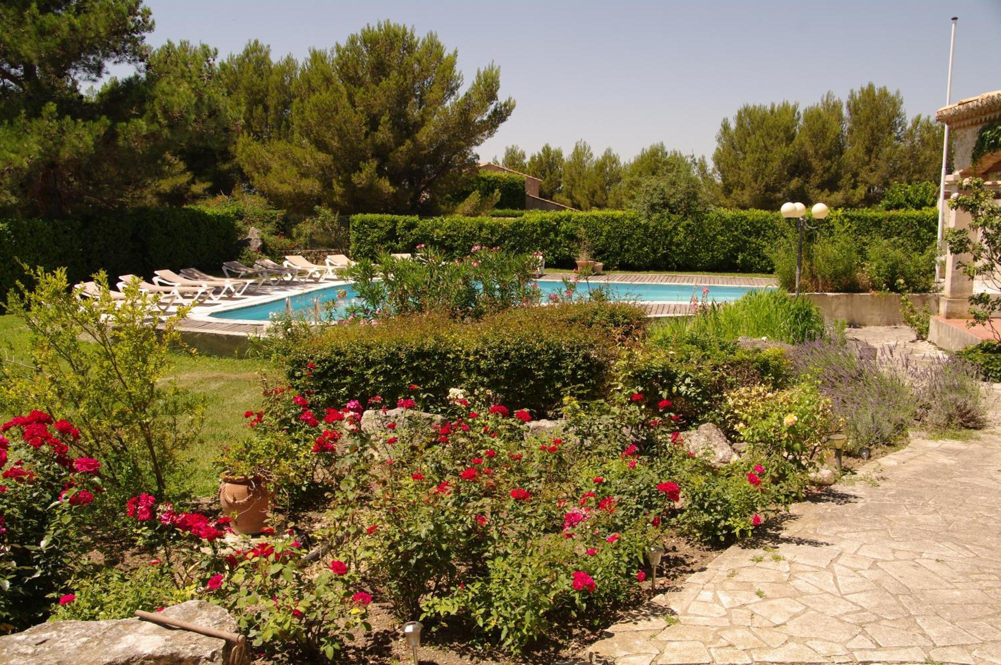 Residence Le Saint Victor Fontvieille Extérieur photo