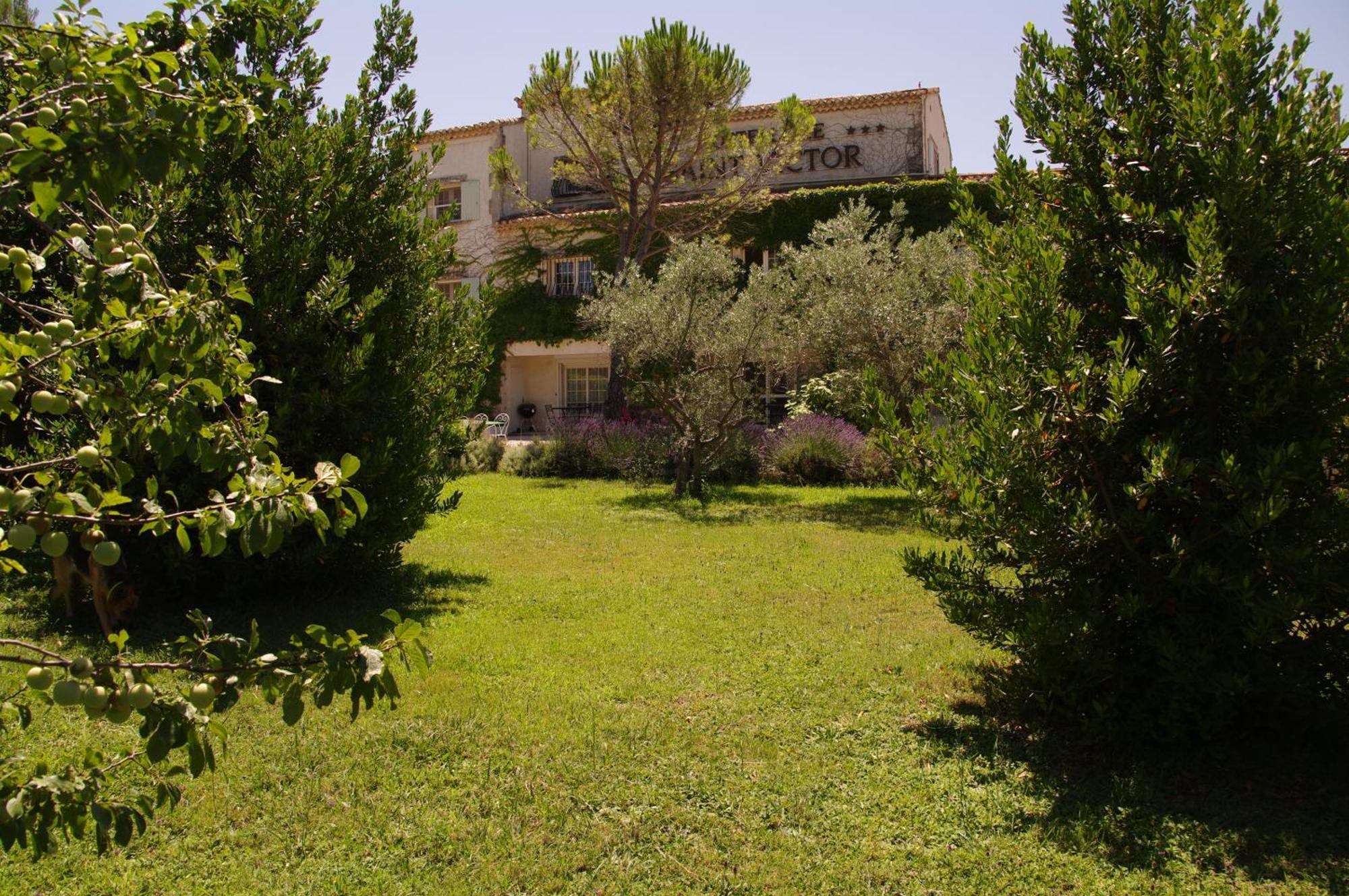 Residence Le Saint Victor Fontvieille Extérieur photo