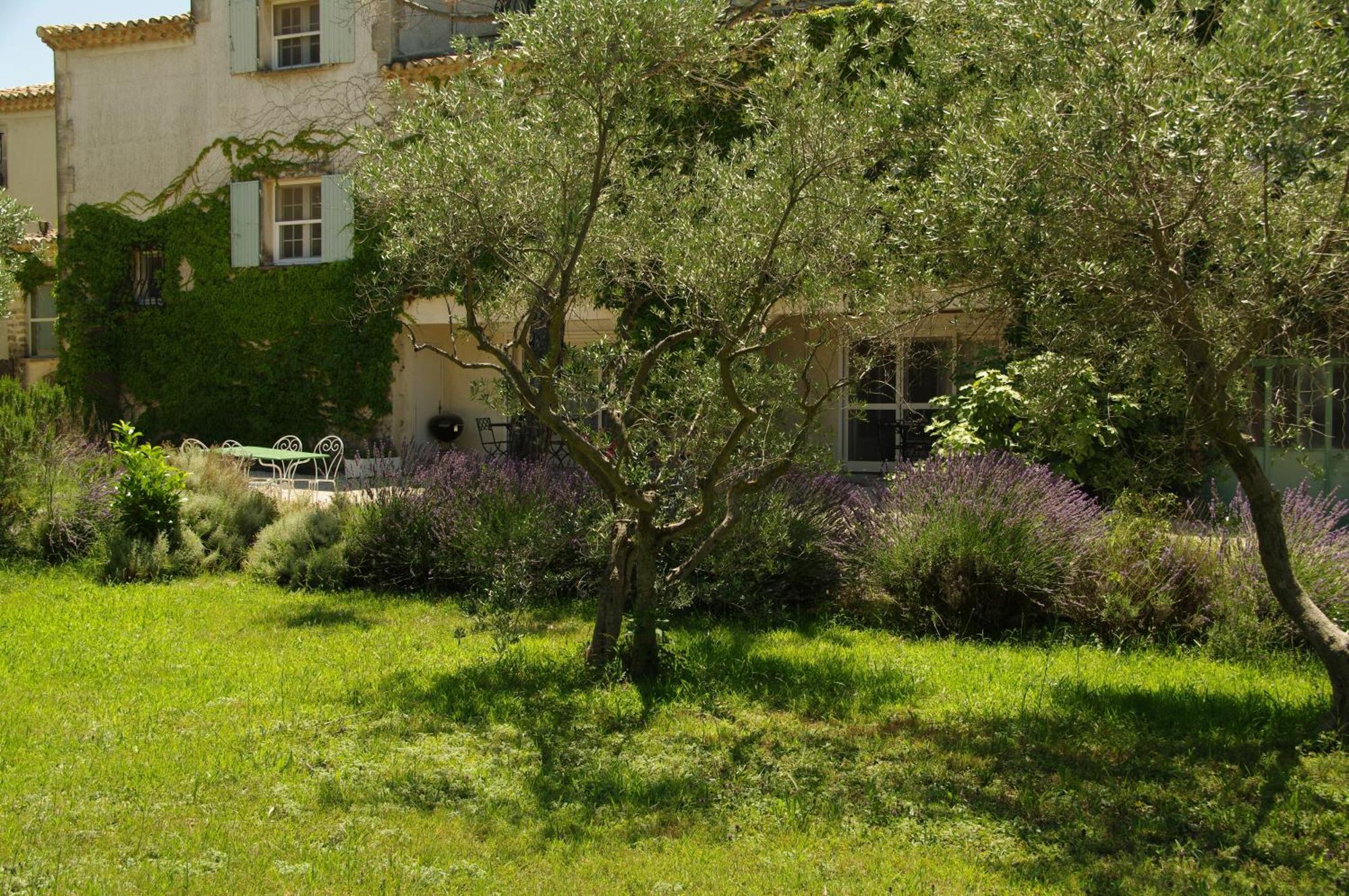 Residence Le Saint Victor Fontvieille Extérieur photo