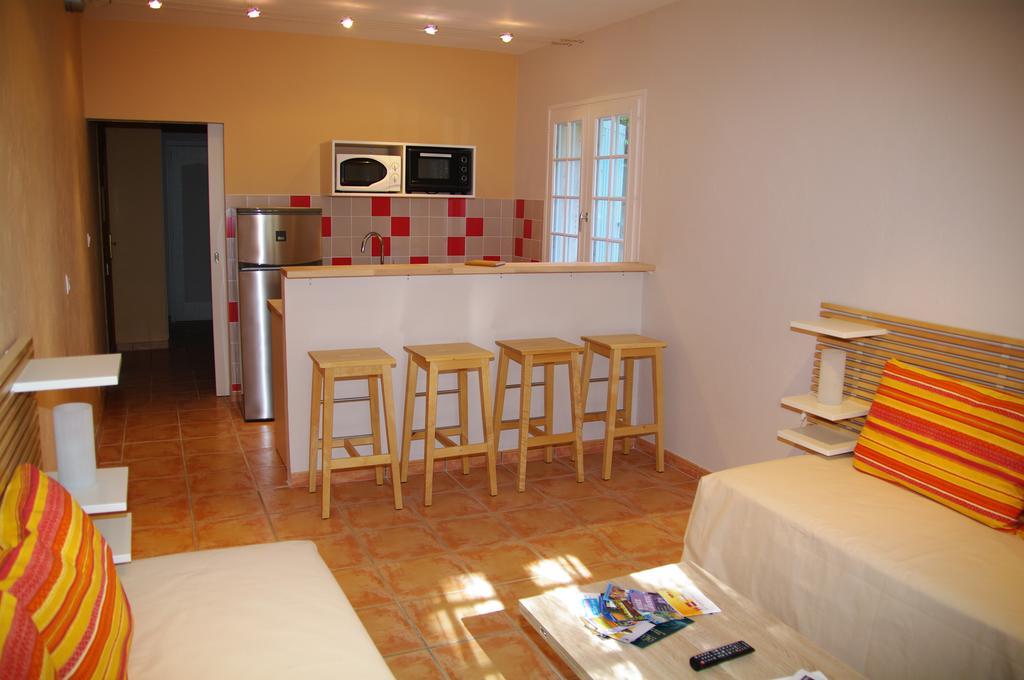 Residence Le Saint Victor Fontvieille Extérieur photo