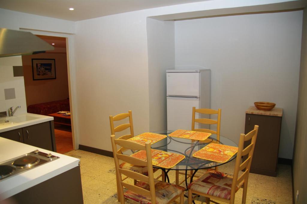Residence Le Saint Victor Fontvieille Extérieur photo