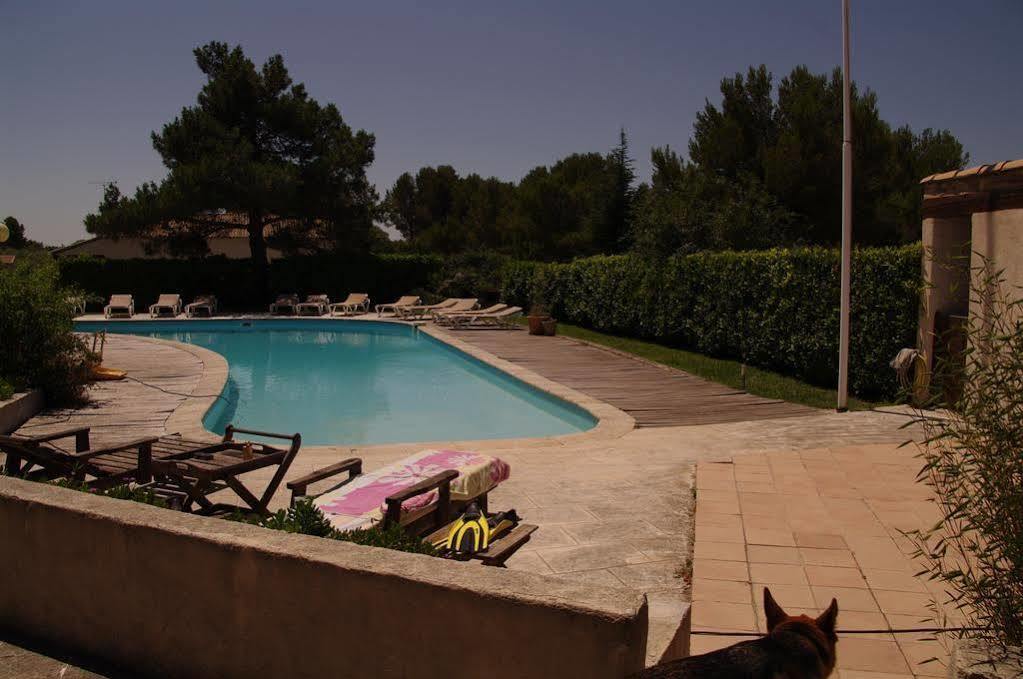 Residence Le Saint Victor Fontvieille Extérieur photo