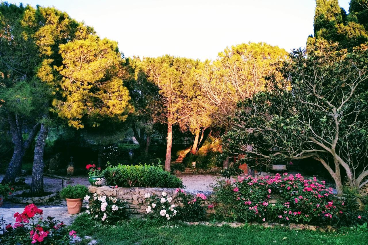 Residence Le Saint Victor Fontvieille Extérieur photo